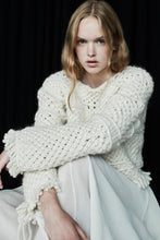 Lade das Bild in den Galerie-Viewer, Makramee Strickpullover