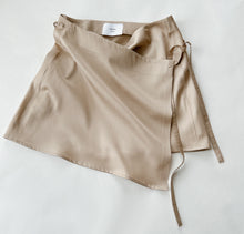 Lade das Bild in den Galerie-Viewer, Mini-Wickelrock